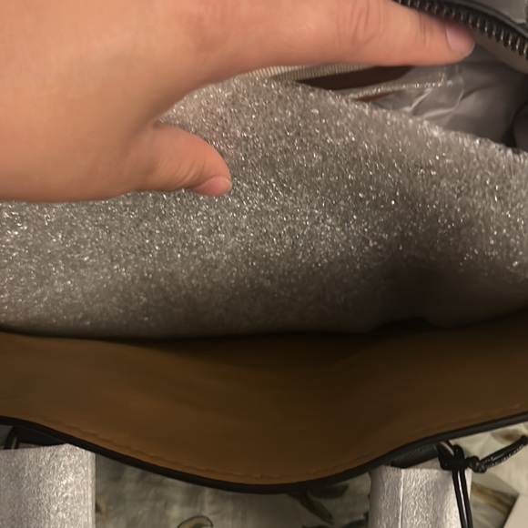 New Women's Black Dakotah Satchel - Picture 16 of 16